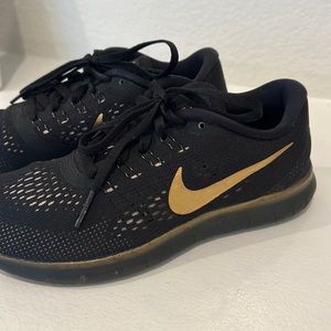 Nike Free RN women’s sz 5